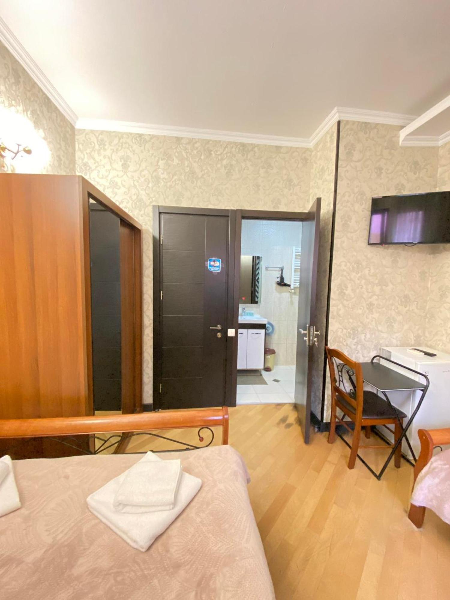 Terrace House Near Opera Otel Tiflis Oda fotoğraf